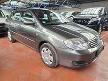 Afbeelding in Gallery-weergave laden, Toyota Corolla 1.4 Essence Manuelle 10 / 2005