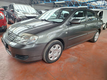 Afbeelding in Gallery-weergave laden, Toyota Corolla 1.4 Essence Manuelle 10 / 2005