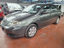 Afbeelding in Gallery-weergave laden, Toyota Corolla 1.4 Essence Manuelle 10 / 2005