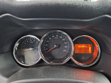 Load image into Gallery viewer, Dacia Duster 1.2 Essence Manuelle 01 / 2015