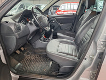 Load image into Gallery viewer, Dacia Duster 1.2 Essence Manuelle 01 / 2015