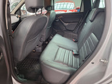 Load image into Gallery viewer, Dacia Duster 1.2 Essence Manuelle 01 / 2015