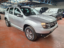 Load image into Gallery viewer, Dacia Duster 1.2 Essence Manuelle 01 / 2015