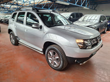 Load image into Gallery viewer, Dacia Duster 1.2 Essence Manuelle 01 / 2015