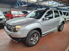 Load image into Gallery viewer, Dacia Duster 1.2 Essence Manuelle 01 / 2015