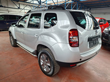 Load image into Gallery viewer, Dacia Duster 1.2 Essence Manuelle 01 / 2015