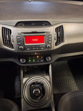 Load image into Gallery viewer, Kia Sportage 1.6 Essence Manuelle 03 / 2013