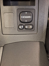 Load image into Gallery viewer, Toyota Rav4 2.0 Essence 4x4 Automatique 03 / 2010