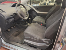 Charger l'image dans la galerie, Toyota Yaris 1.0 Essence Manuelle 07 / 2006