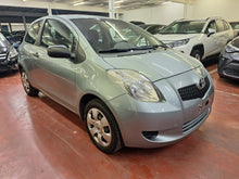 Charger l'image dans la galerie, Toyota Yaris 1.0 Essence Manuelle 07 / 2006