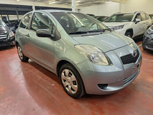 Charger l'image dans la galerie, Toyota Yaris 1.0 Essence Manuelle 07 / 2006