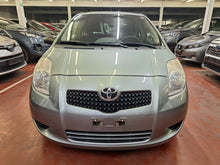 Charger l'image dans la galerie, Toyota Yaris 1.0 Essence Manuelle 07 / 2006