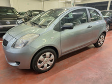 Charger l'image dans la galerie, Toyota Yaris 1.0 Essence Manuelle 07 / 2006