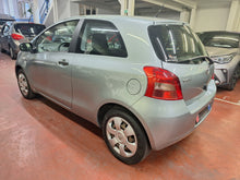 Charger l'image dans la galerie, Toyota Yaris 1.0 Essence Manuelle 07 / 2006