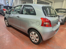 Charger l'image dans la galerie, Toyota Yaris 1.0 Essence Manuelle 07 / 2006
