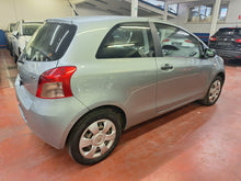 Charger l'image dans la galerie, Toyota Yaris 1.0 Essence Manuelle 07 / 2006