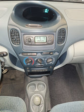 Charger l'image dans la galerie, Toyota Yaris Verso 1.3 Essence Manuelle 01 / 2003