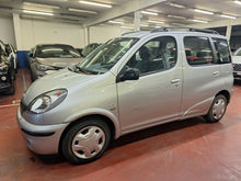 Charger l'image dans la galerie, Toyota Yaris Verso 1.3 Essence Manuelle 01 / 2003