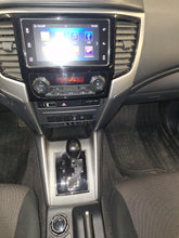Charger l'image dans la galerie, Mitsubishi L 200 2.3 Diesel Automatique 06 / 2021