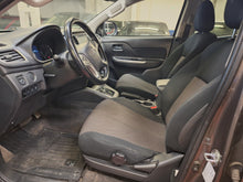 Charger l'image dans la galerie, Mitsubishi L 200 2.3 Diesel Automatique 06 / 2021