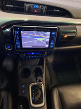 Charger l'image dans la galerie, Toyota Hilux 2.4 Diesel Automatique 11 / 2017