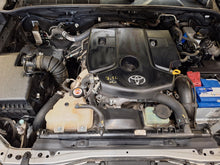 Charger l'image dans la galerie, Toyota Hilux 2.4 Diesel Automatique 11 / 2017