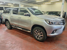 Charger l'image dans la galerie, Toyota Hilux 2.4 Diesel Automatique 11 / 2017