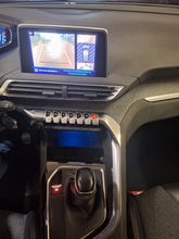 Charger l'image dans la galerie, Peugeot 3008 1.2 Essence Manuelle 02 / 2017