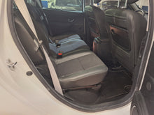 Load image into Gallery viewer, Renault Megane Scenic 1.2 Essence Manuelle 05 / 2013