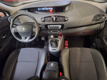 Load image into Gallery viewer, Renault Megane Scenic 1.2 Essence Manuelle 05 / 2013