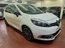 Load image into Gallery viewer, Renault Megane Scenic 1.2 Essence Manuelle 05 / 2013