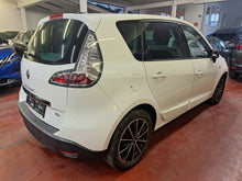 Load image into Gallery viewer, Renault Megane Scenic 1.2 Essence Manuelle 05 / 2013