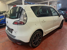 Load image into Gallery viewer, Renault Megane Scenic 1.2 Essence Manuelle 05 / 2013