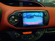 Charger l'image dans la galerie, Toyota Yaris 1.3 Essence Manuelle 04 / 2015