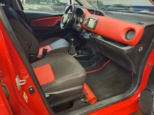 Charger l'image dans la galerie, Toyota Yaris 1.3 Essence Manuelle 04 / 2015