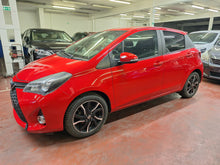 Charger l'image dans la galerie, Toyota Yaris 1.3 Essence Manuelle 04 / 2015