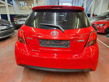 Charger l'image dans la galerie, Toyota Yaris 1.3 Essence Manuelle 04 / 2015