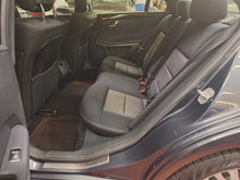 Charger l'image dans la galerie, Mercedes E200 2.2 Diesel Automatique 06 / 2015