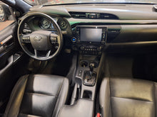 Charger l'image dans la galerie, Toyota Hilux 2.8 Diesel Automatique 06 / 2021