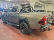 Charger l'image dans la galerie, Toyota Hilux 2.8 Diesel Automatique 06 / 2021