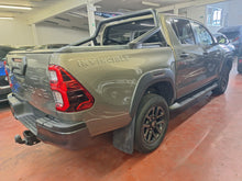 Charger l'image dans la galerie, Toyota Hilux 2.8 Diesel Automatique 06 / 2021