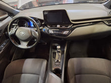 Charger l'image dans la galerie, Toyota C-HR 1.8 Hybride Automatique 02 / 2017