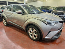 Charger l'image dans la galerie, Toyota C-HR 1.8 Hybride Automatique 02 / 2017
