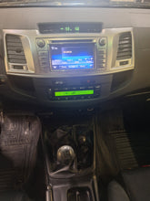 Charger l'image dans la galerie, Toyota Hilux 2.5 Diesel Manuelle 09 / 2016