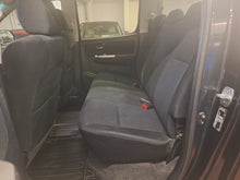 Charger l'image dans la galerie, Toyota Hilux 2.5 Diesel Manuelle 09 / 2016