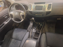 Charger l'image dans la galerie, Toyota Hilux 2.5 Diesel Manuelle 09 / 2016