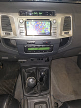 Charger l'image dans la galerie, Toyota Hilux 3.0 Diesel Manuelle 12 / 2012