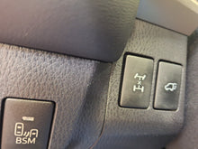 Charger l'image dans la galerie, Toyota Rav4 2.0 Essence 4x4 Automatique 07 / 2017