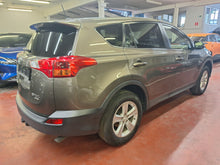 Charger l'image dans la galerie, Toyota Rav4 2.0 Essence 4x4 Automatique 07 / 2017