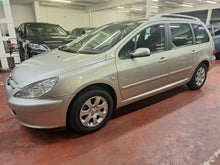 Charger l'image dans la galerie, Peugeot 307 SW 1.6 Essence Manuelle 04 / 2005